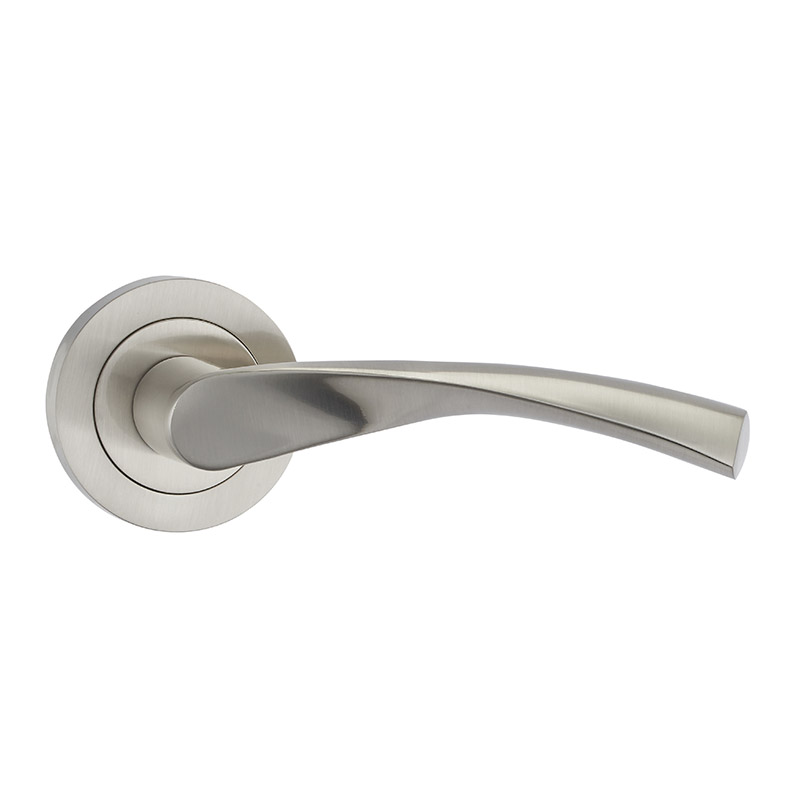 Verto Lever on Round Rose Polished Chrome